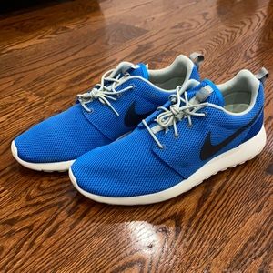 Brand New Mens Nike Rosche Runs